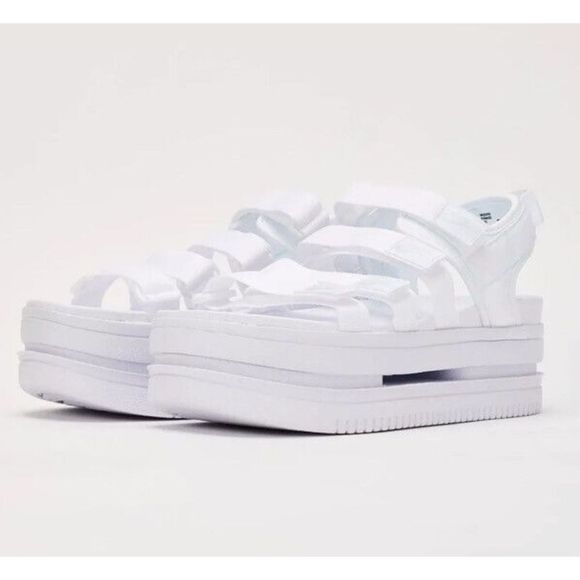 Nike DH0224-100 Women’s Sz 11 Icon Classic 4 Strap Platform White Sandals $110 - Picture 1 of 14